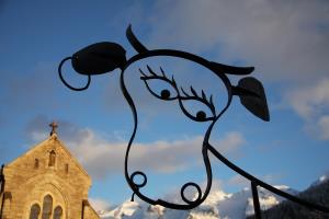 ©E. Lantelme-Le Grand-Bornand Tourisme Art-vache-∏-E.-Lantelme