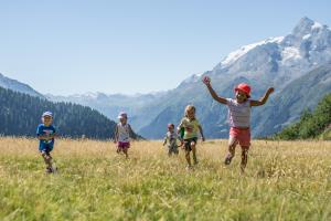 Propaganda La Rosière au bonheur des enfants