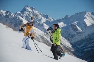 Arc en Ciel Skieur avec Mon-Viso