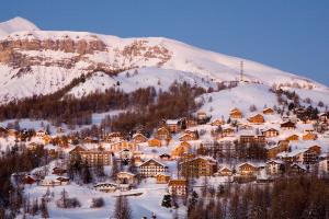 otvalbeg village hiver nuit