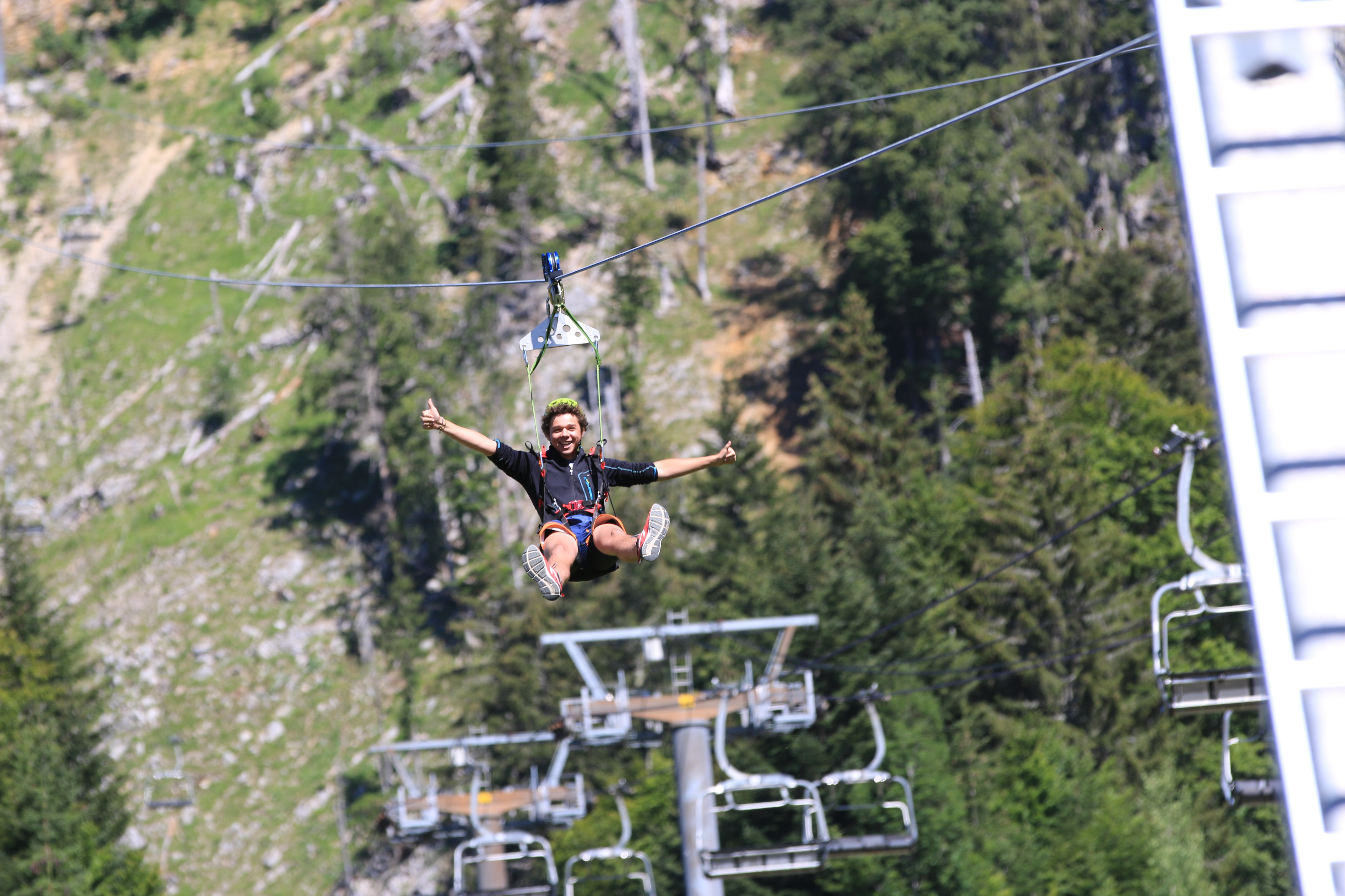 descente en tyrolienne
