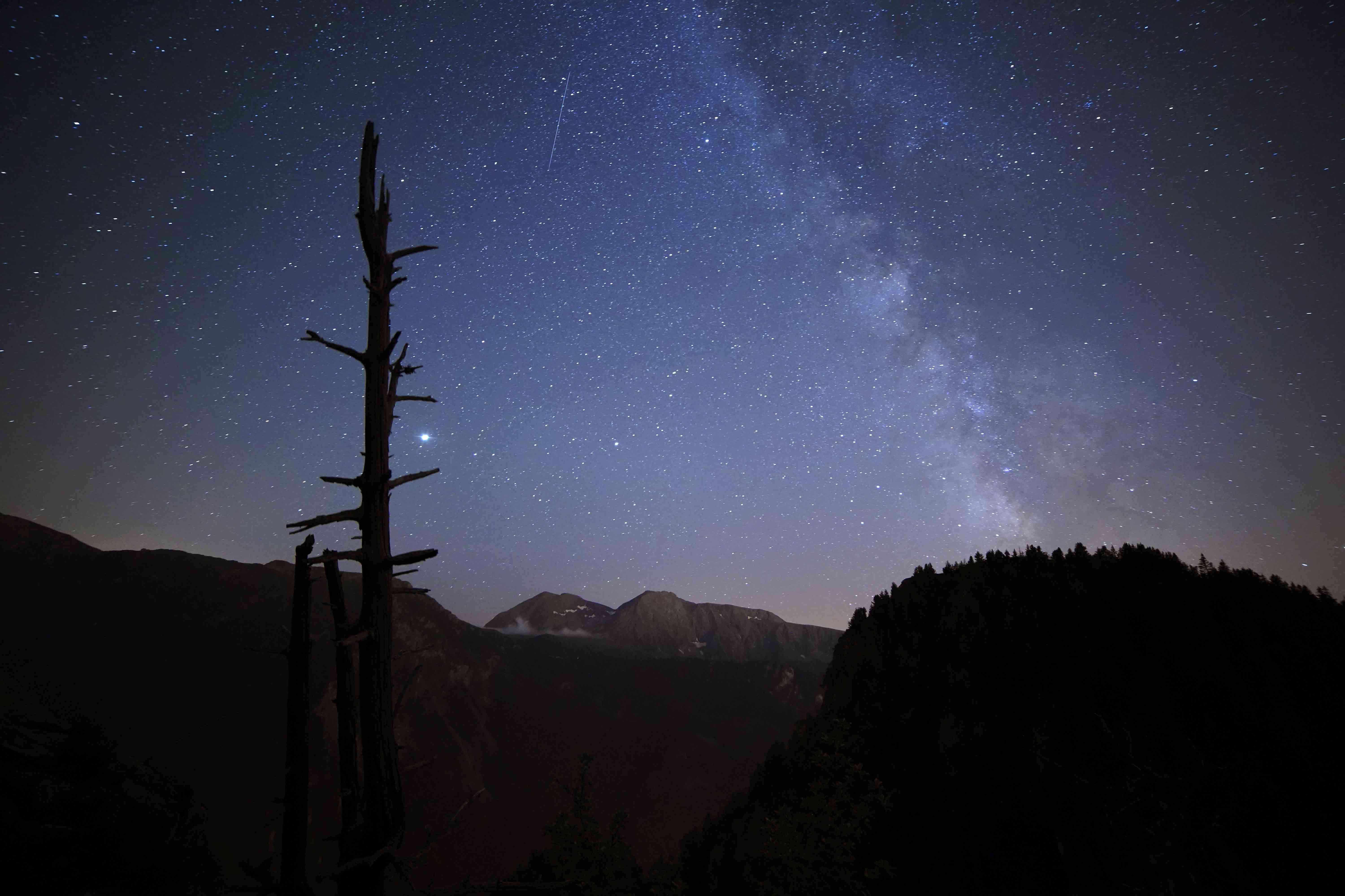 Stage photo de nuit en montagne