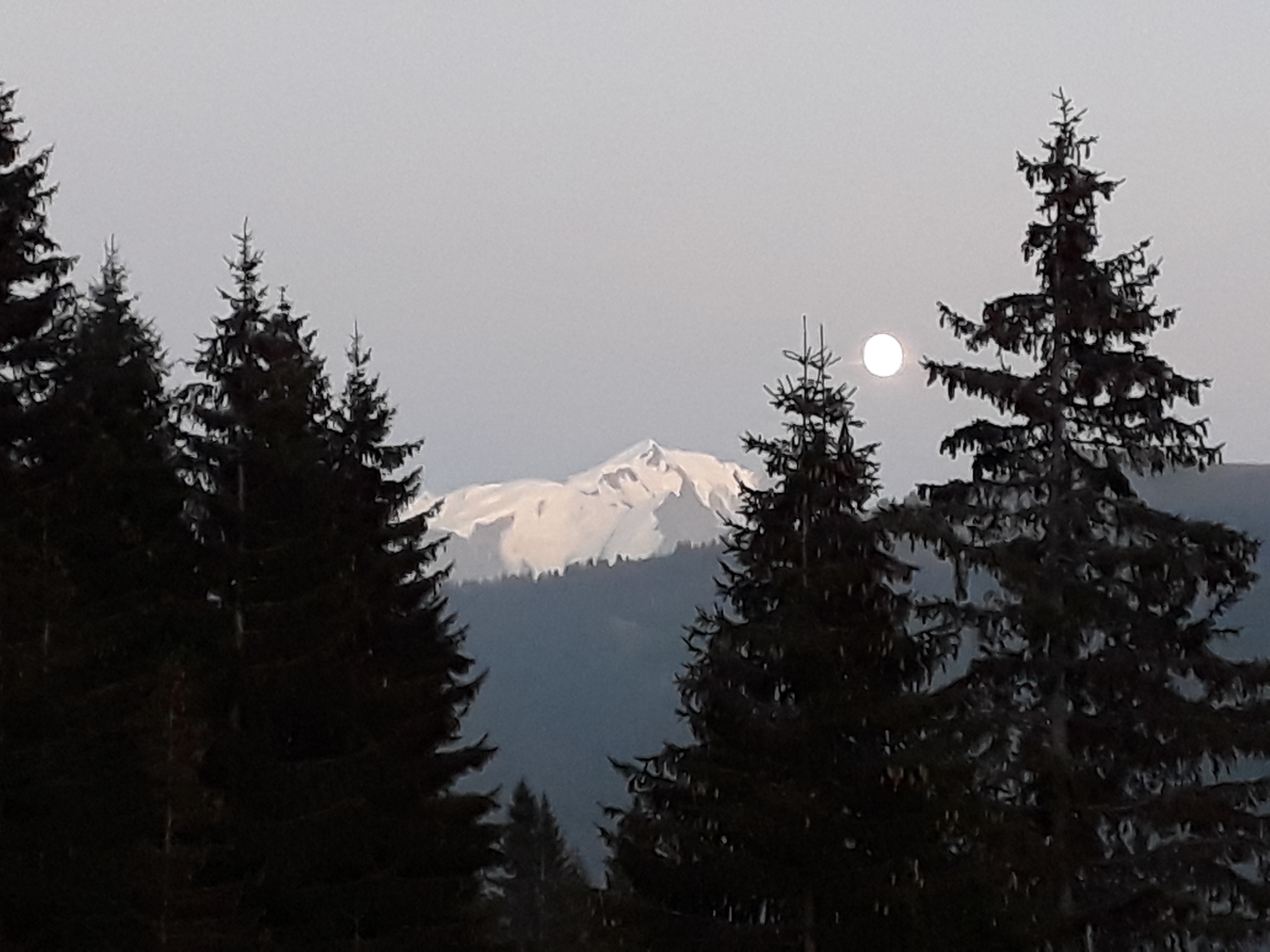 couché de lune sur mont blanc