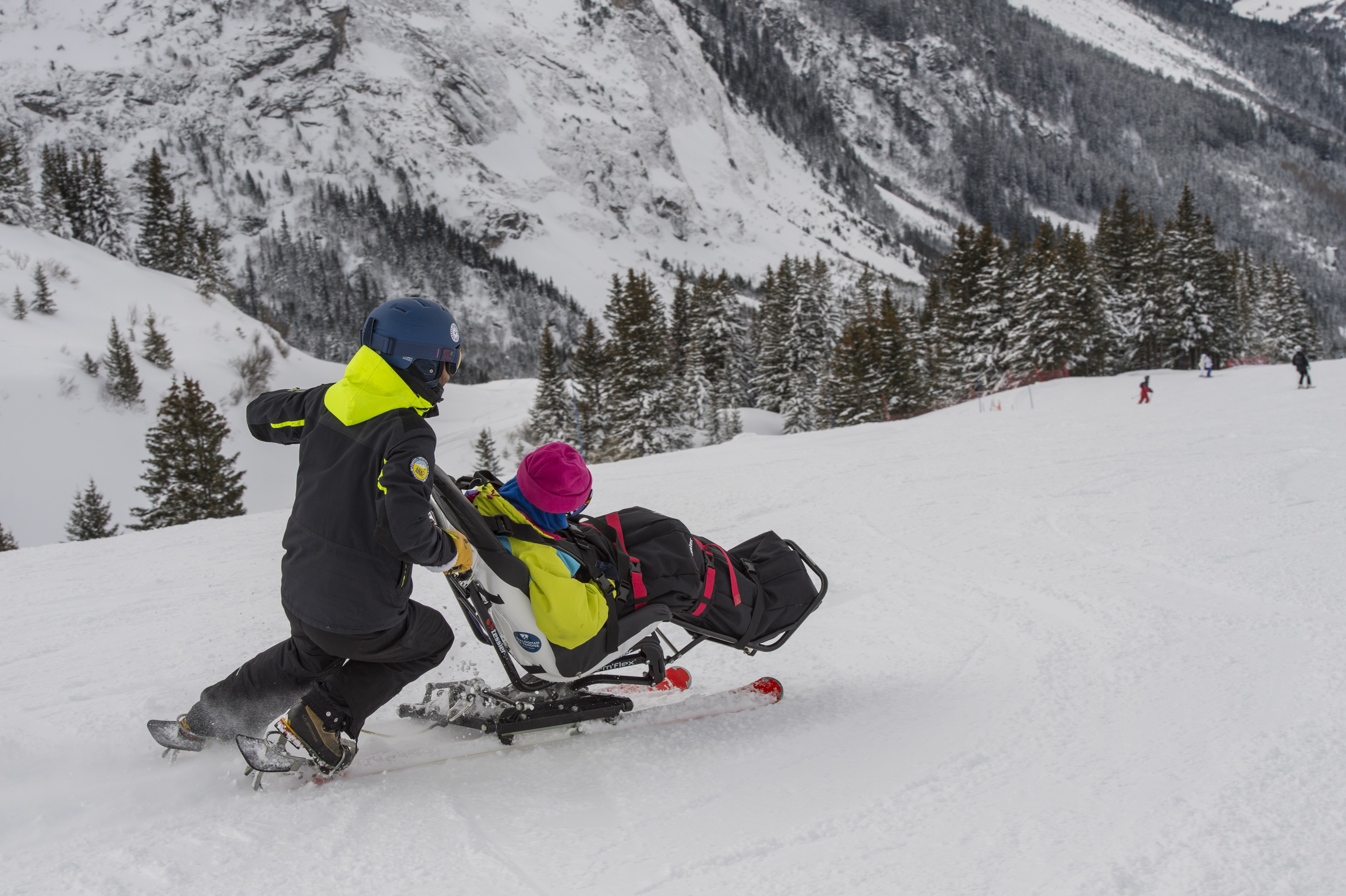 Ski assis avec l'Anaé