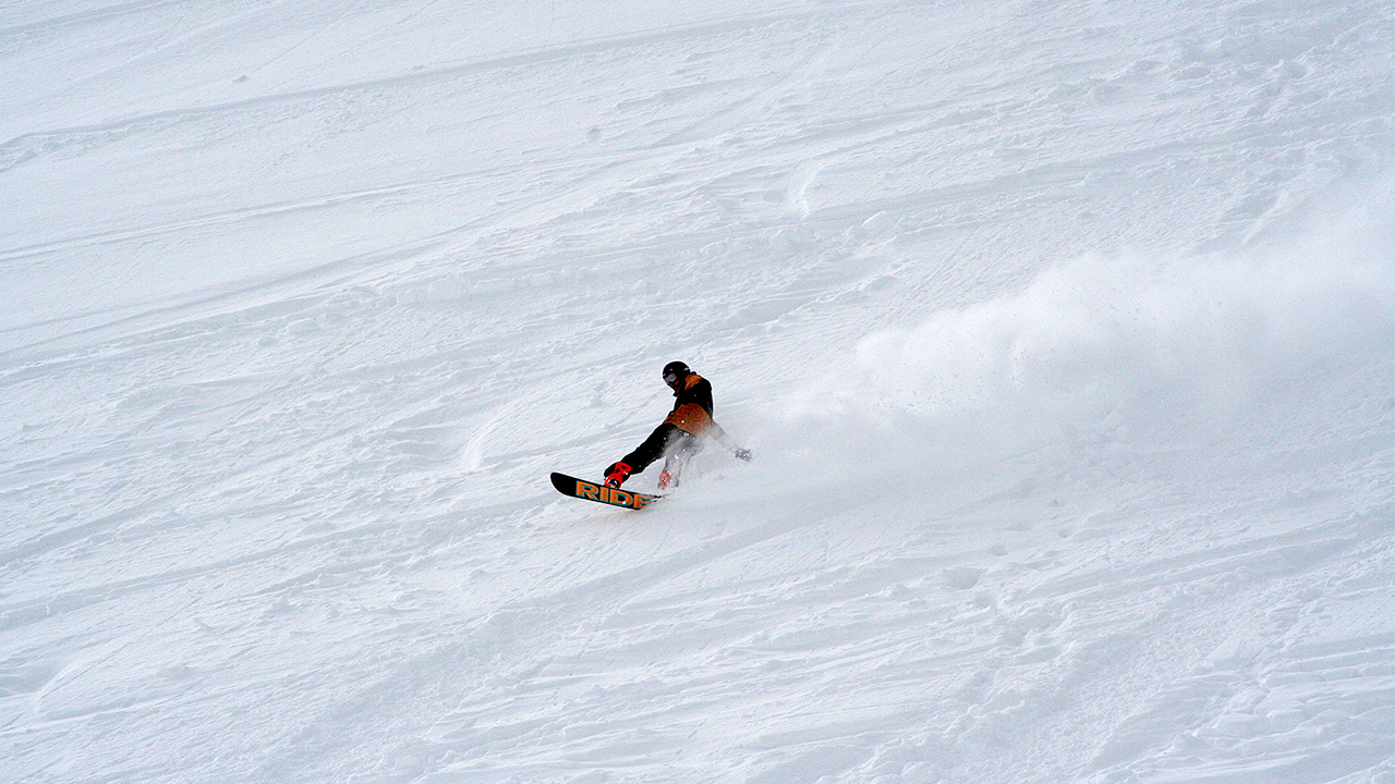 Free Ride Montgenèvre snowboarder © Office de Tourisme de Montgenèvre
