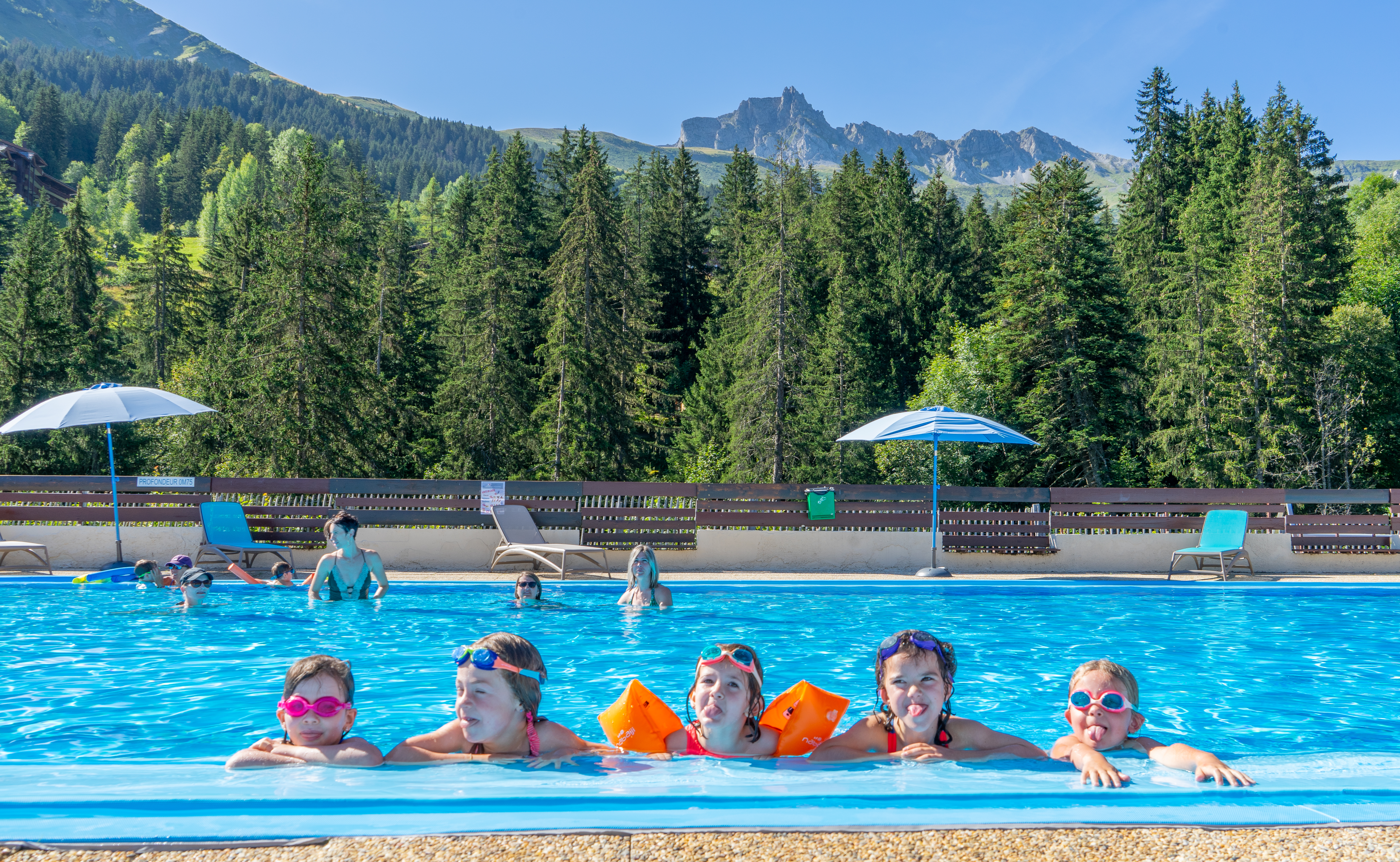 Valmorel-piscineHD©Office de tourisme Valmorel (14)